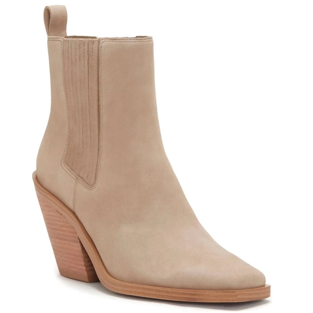 Vince Camuto Sz. 7.5 Ackella Booties in Truffle Taupe Suede leather